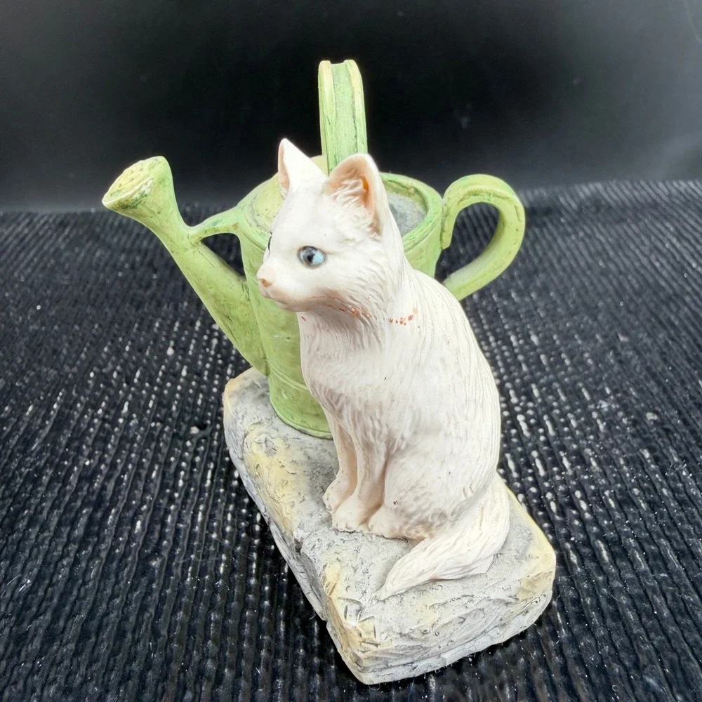 Beatrix Potter Cat W Watering Can Figurine Border‎ Fine Arts F Warne & Co 1991